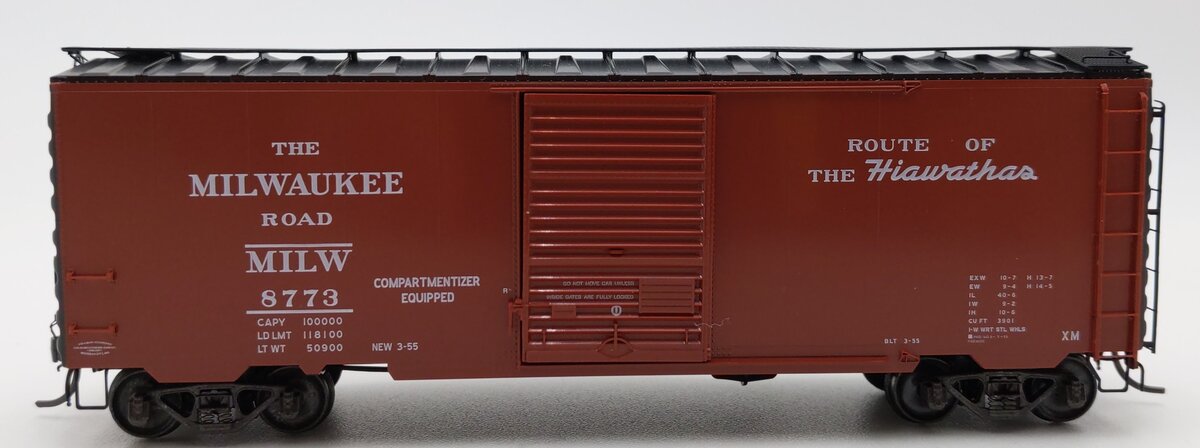 Kadee 4912 HO Milwaukee Road 40' PS-1 Boxcar w/ 7' Youngstown Door #8773 EX/Box