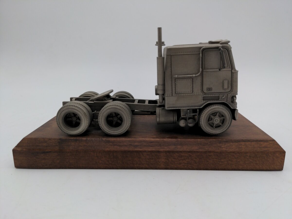 Mack Mack Truck Cruise-Liner Pewter Display Stand VG