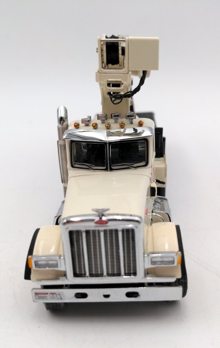 TWH Collectibles 1:50 Ivory 1300H National Crane Truck - Viking Electric