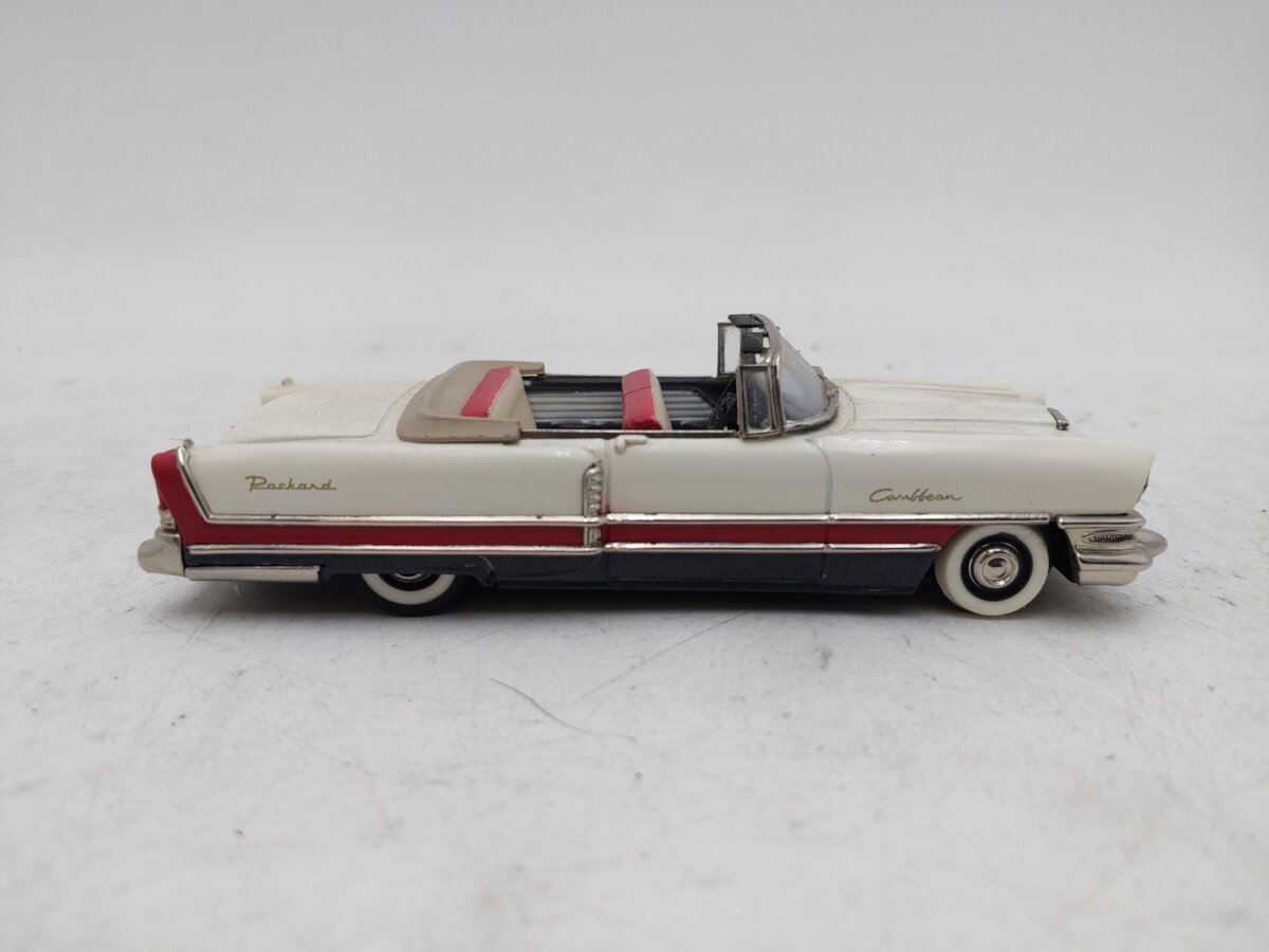 Collector's Classics 400682 1:43 1955 Packard Caribbean Convertible EX/Box