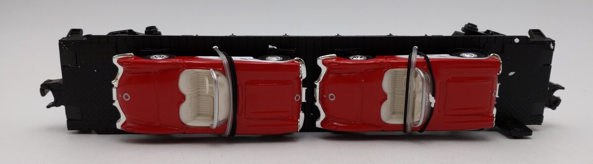 MTH 30-7624 O Gauge Auto Transport Flatcar with 2 Ertl '64 Corvettes #19640 LN/Box