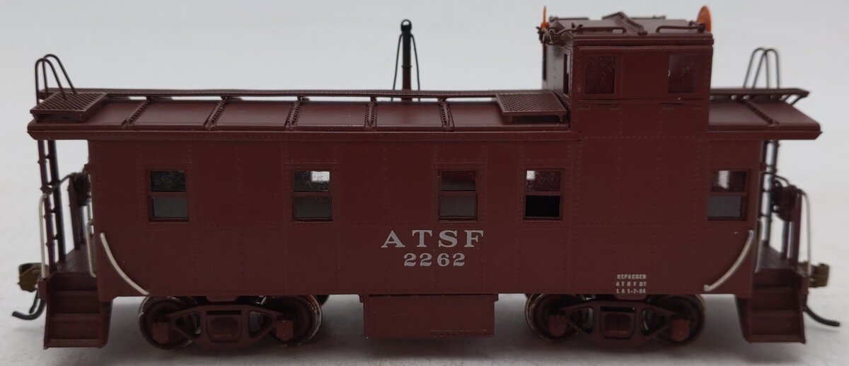 Oriental Limited HO Scale BRASS AT&SF Round Roof Caboose #2262 - Painted EX/Box