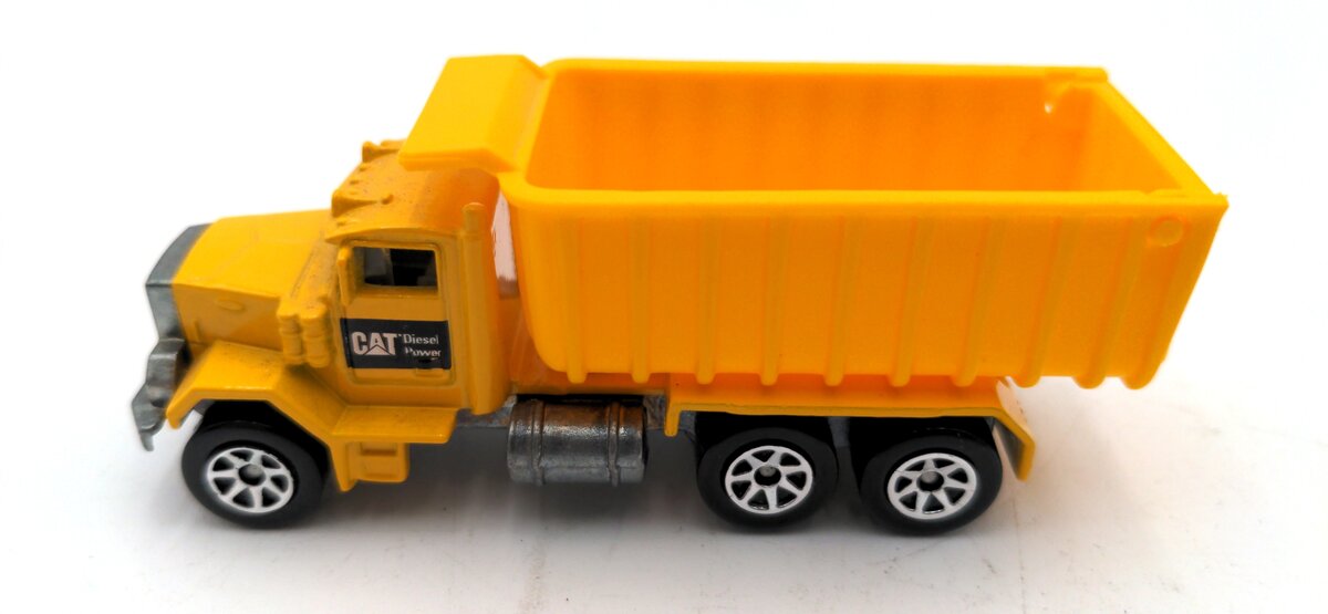Hot Wheels 1998 Caterpillar Peterbilt Dump Truck VG
