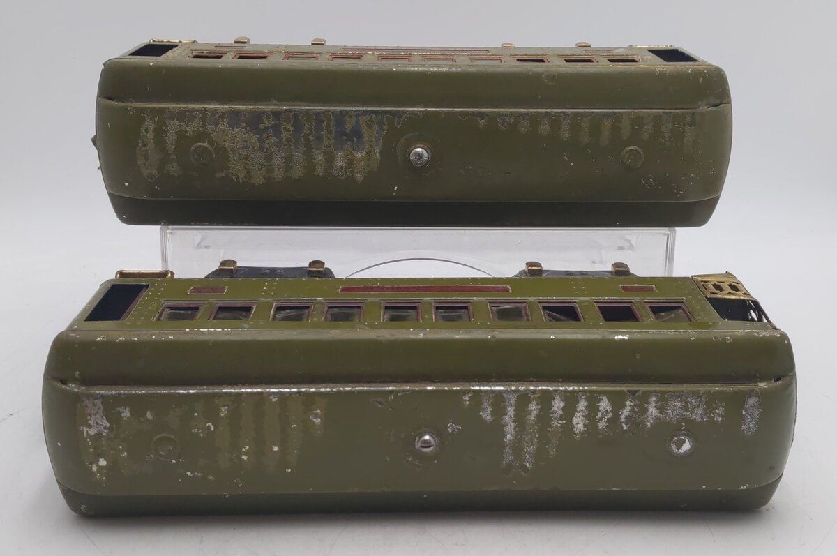 Lionel Vintage Standard Gauge Passenger Cars: 337, 338 [2]