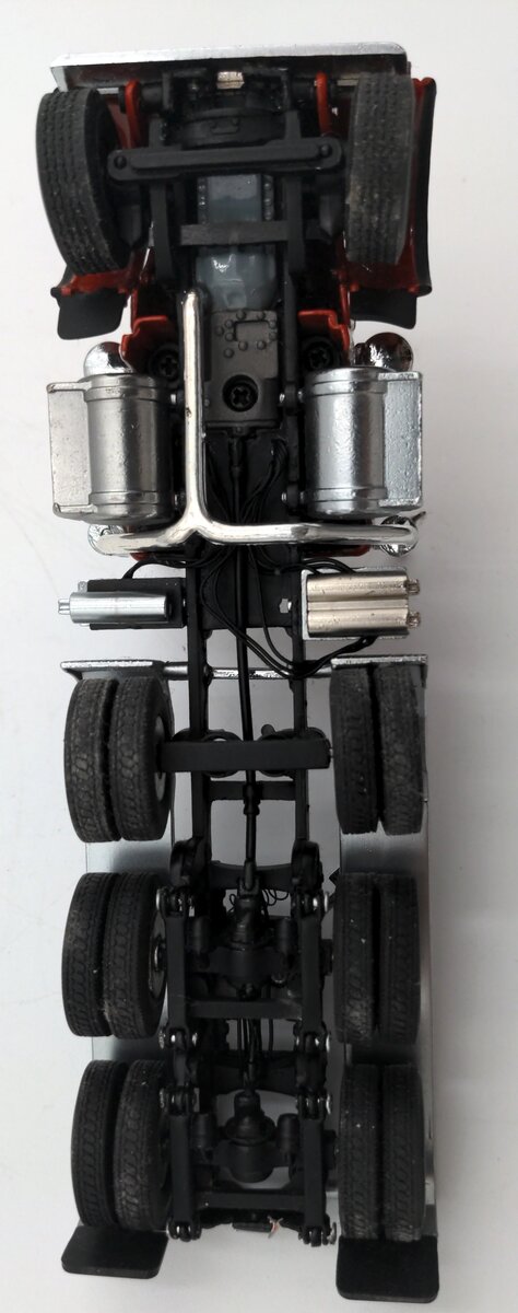 WSI 32-1001 1:50 Scale Diecast Peterbilt 379 Sleeper Superior Tractor VG