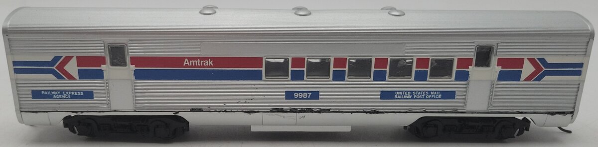 Athearn HO Scale Amtrack Passenger Car #9987 VG