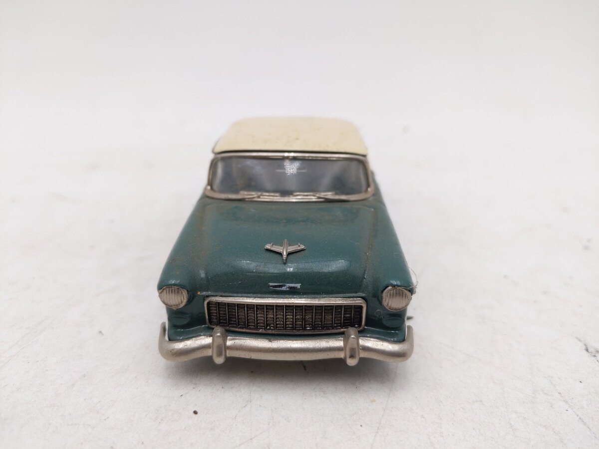 Collector's Classics 10466 1:43 Chevrolet Hard Top VG/Box