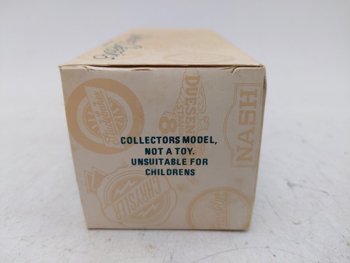 Collector's Classics 10466 1:43 Chevrolet Hard Top VG/Box