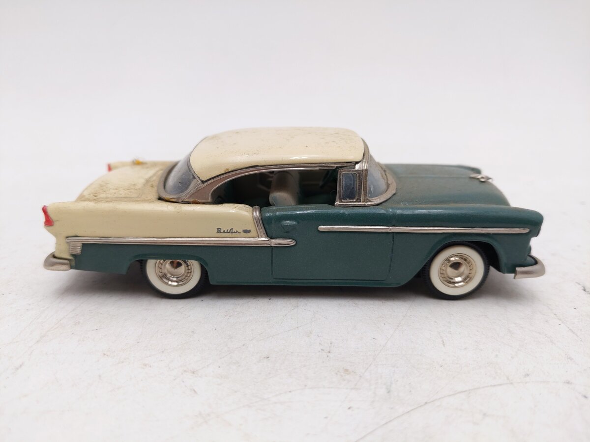 Collector's Classics 10466 1:43 Chevrolet Hard Top VG/Box