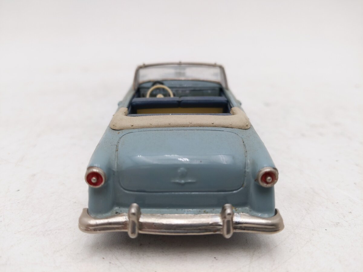 Collector's Classics 205898 1:43 1953 Ford Sunliner EX