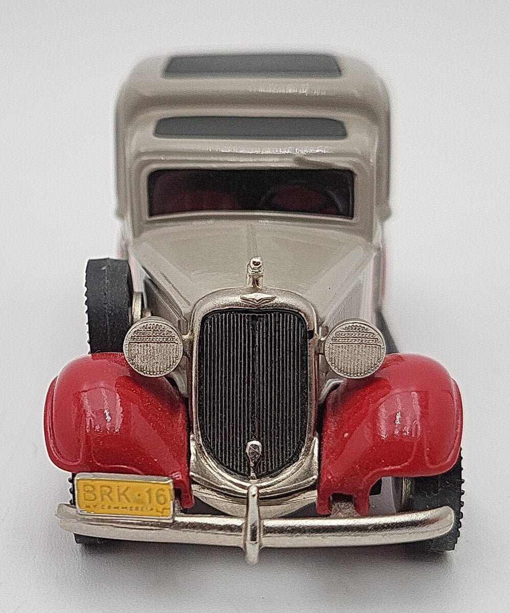 Brooklin Models 1:43 No. 16 Burma Shave 1936 Dodge Van EX
