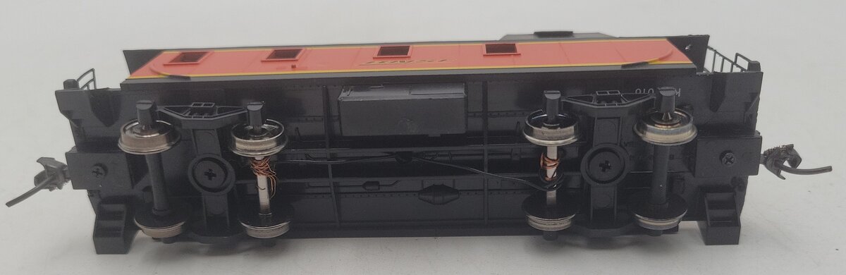 Bachmann HO Scale Burlington Northern Santa Fe Caboose EX