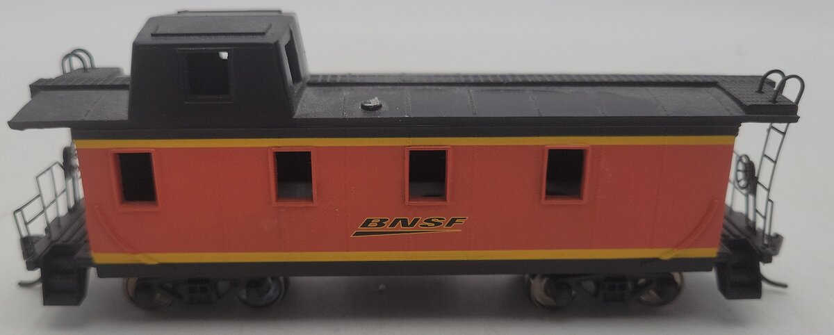 Bachmann HO Scale Burlington Northern Santa Fe Caboose EX
