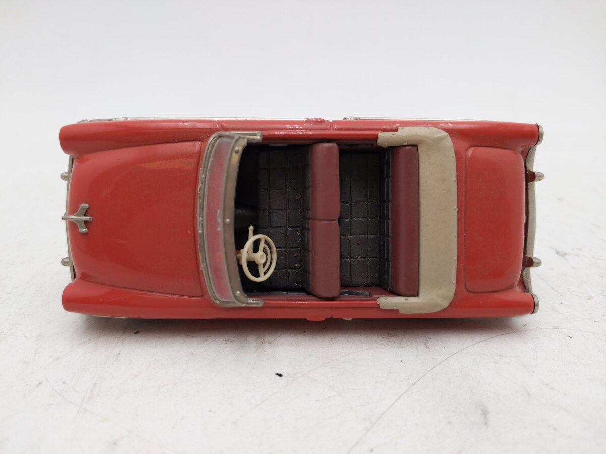 Collector's Classics 205451 1:43 1953 Ford Sunliner EX