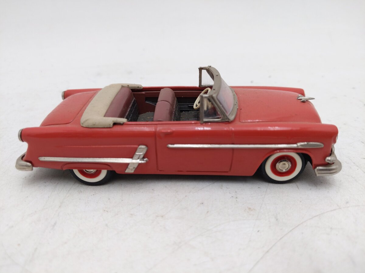 Collector's Classics 205451 1:43 1953 Ford Sunliner EX