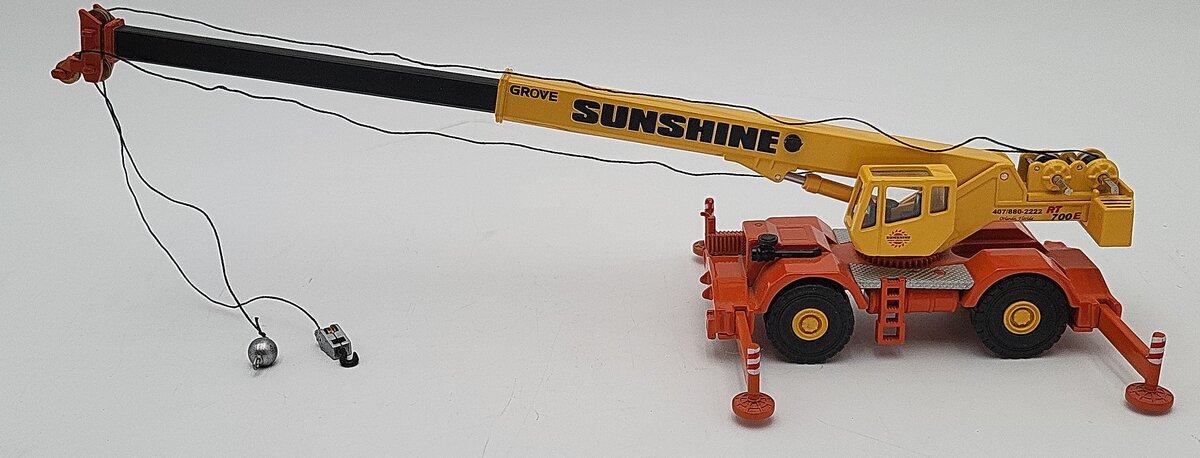 NZG 530/09 1:87 Scale Sunshine Grove RT 700 E Mobile Crane Diecast EX