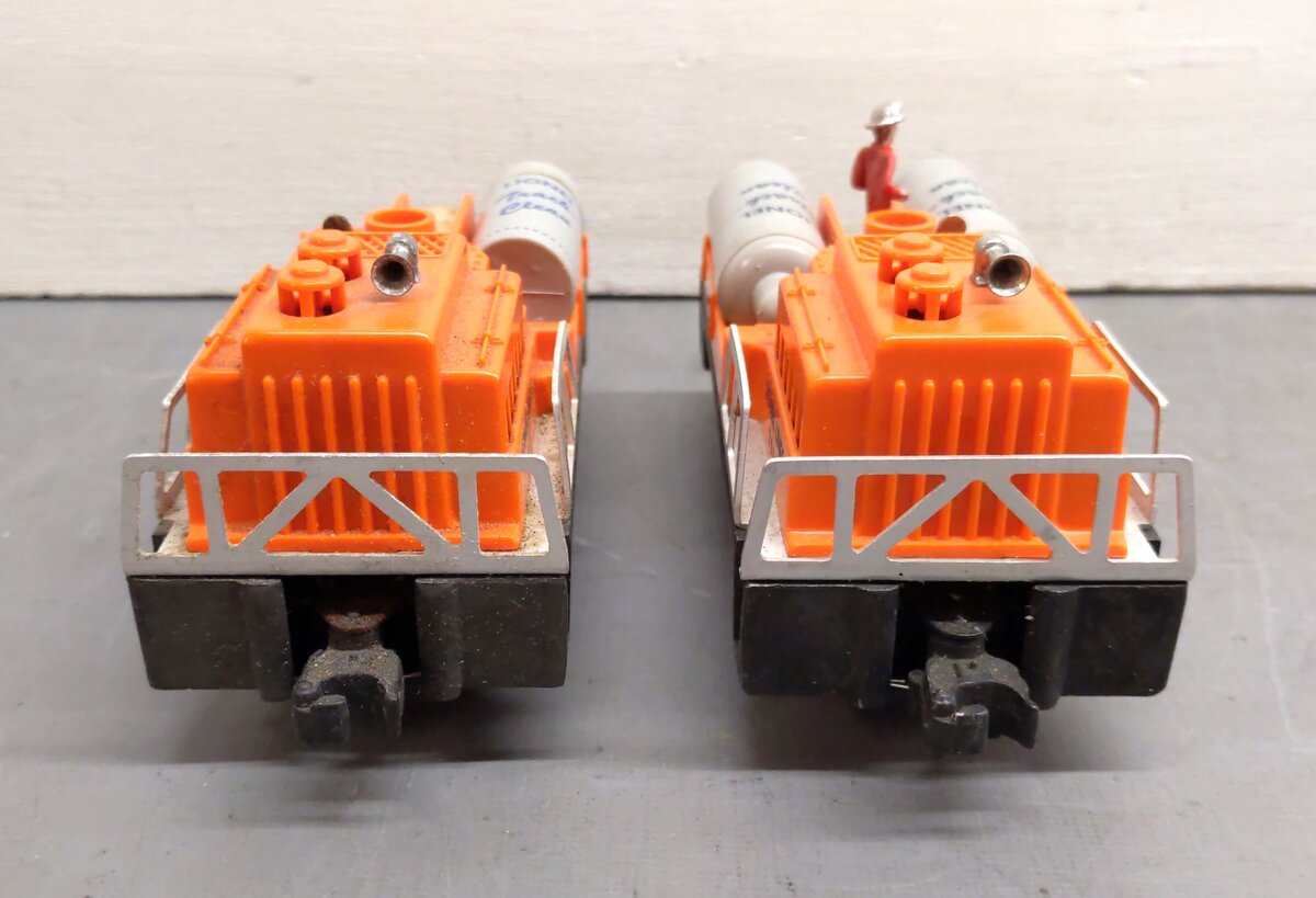 Lionel 3927 O Gauge Vintage Postwar Motorized Track Cleaner Cars [2]