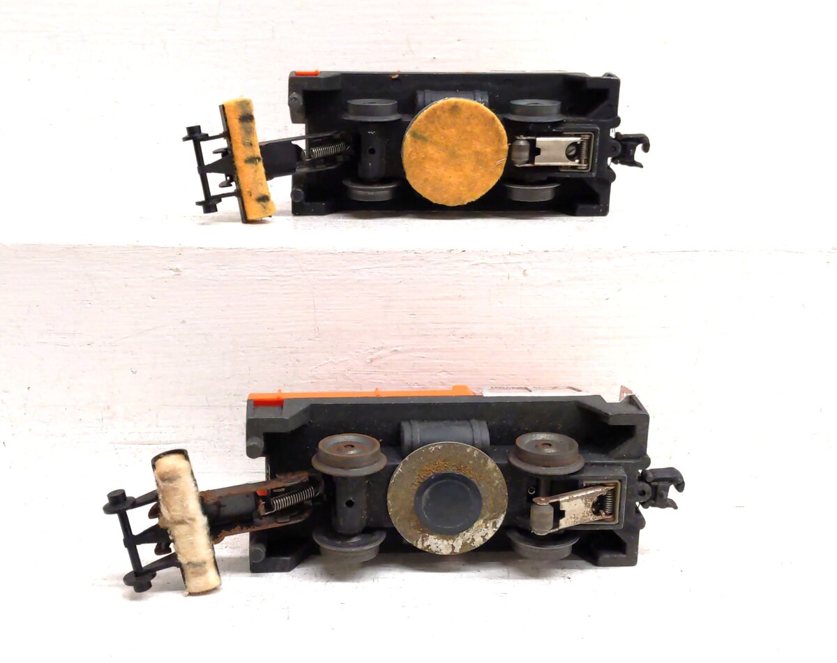 Lionel 3927 O Gauge Vintage Postwar Motorized Track Cleaner Cars [2]