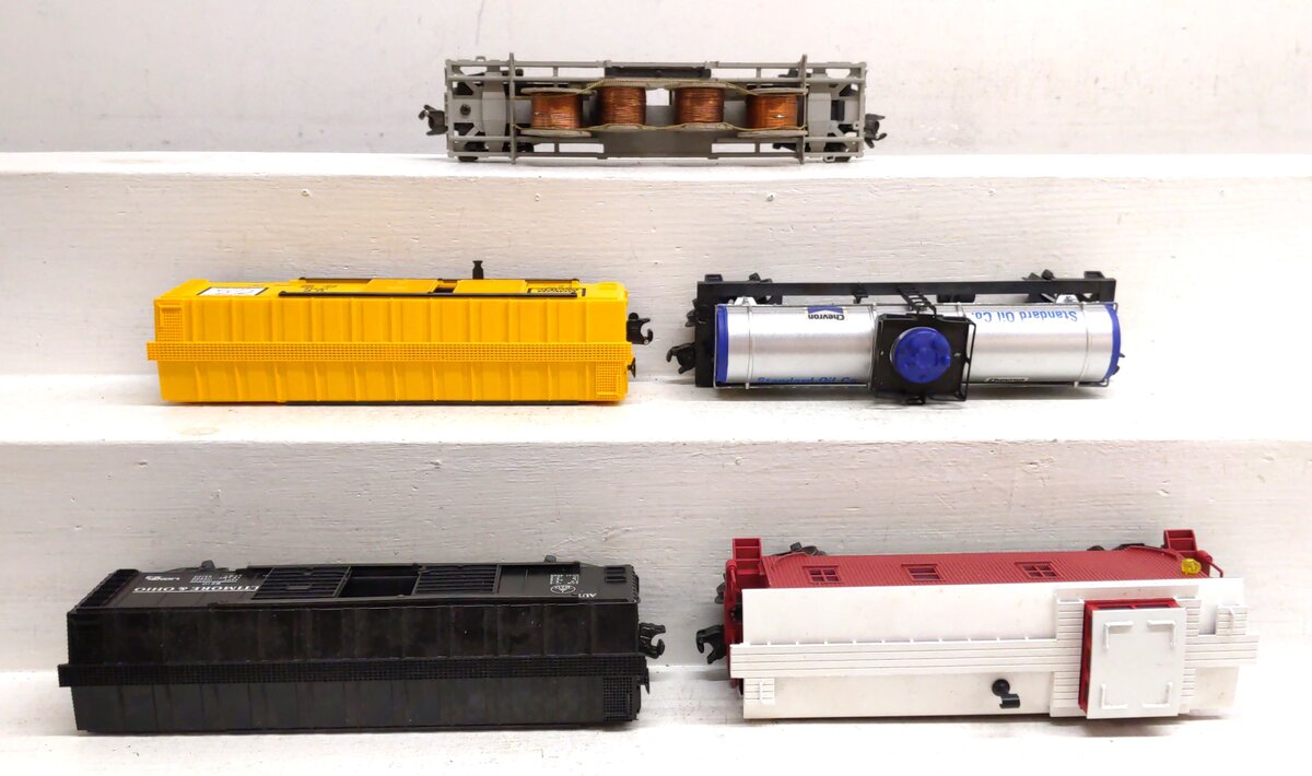 Lionel & Other O Gauge Modified Assorted Freight Cars [5] VG