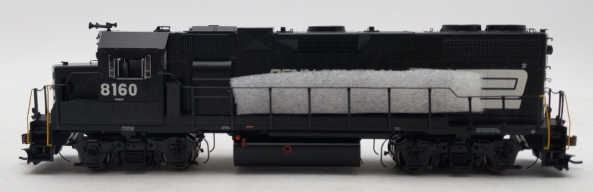 Athearn ATHG40690 HO Scale Penn Central GP38-2 Diesel Locomotive #8160 w/ Sound LN/Box