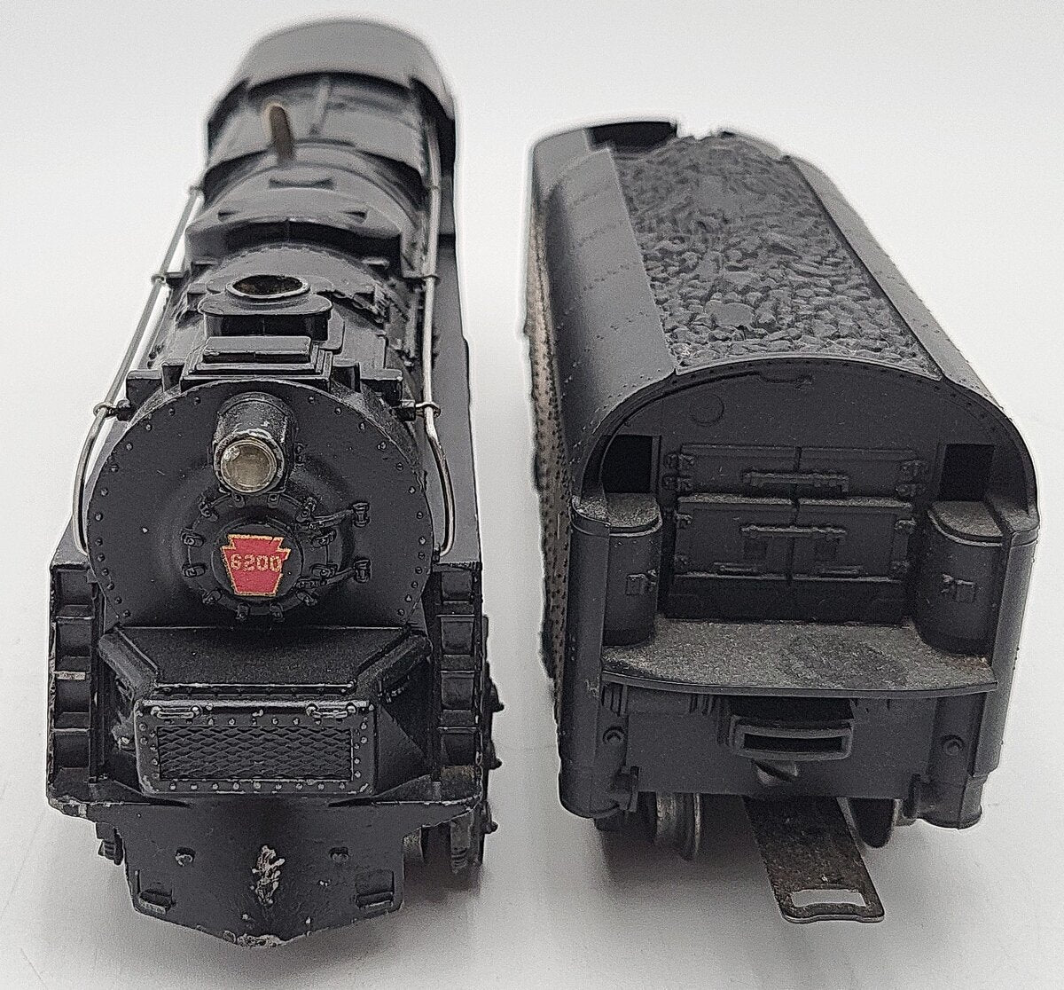 Lionel 681 Vintage O Diecast 6-8-6 S2 Steam Locomotive & 2671WX Tender