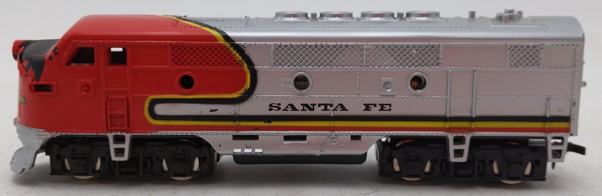 Playart HO Scale Santa Fe Diesel Locomotive