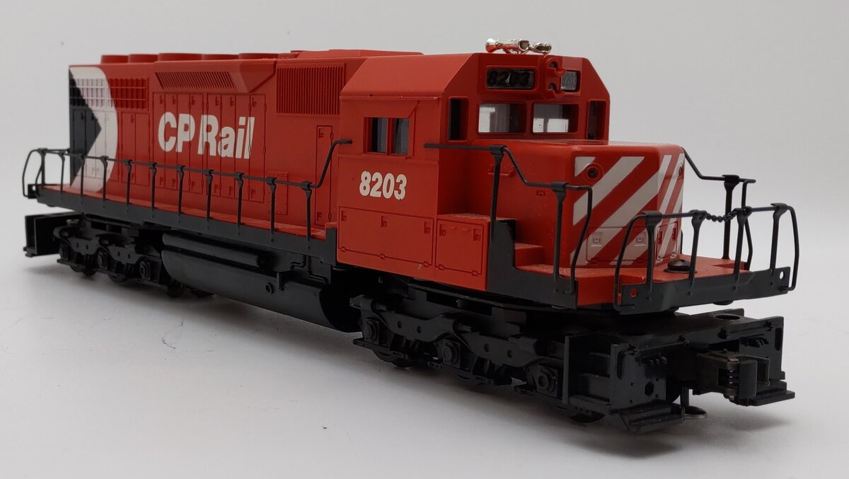 Lionel 6-18203 O CP Rail SD-40 Diesel Locomotive #8203 EX/Box