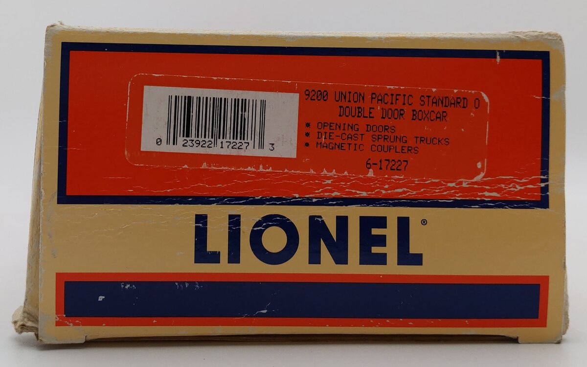 Lionel 6-17227 O Gauge Union Pacific Double Door Standard Boxcar #9200 EX/Box