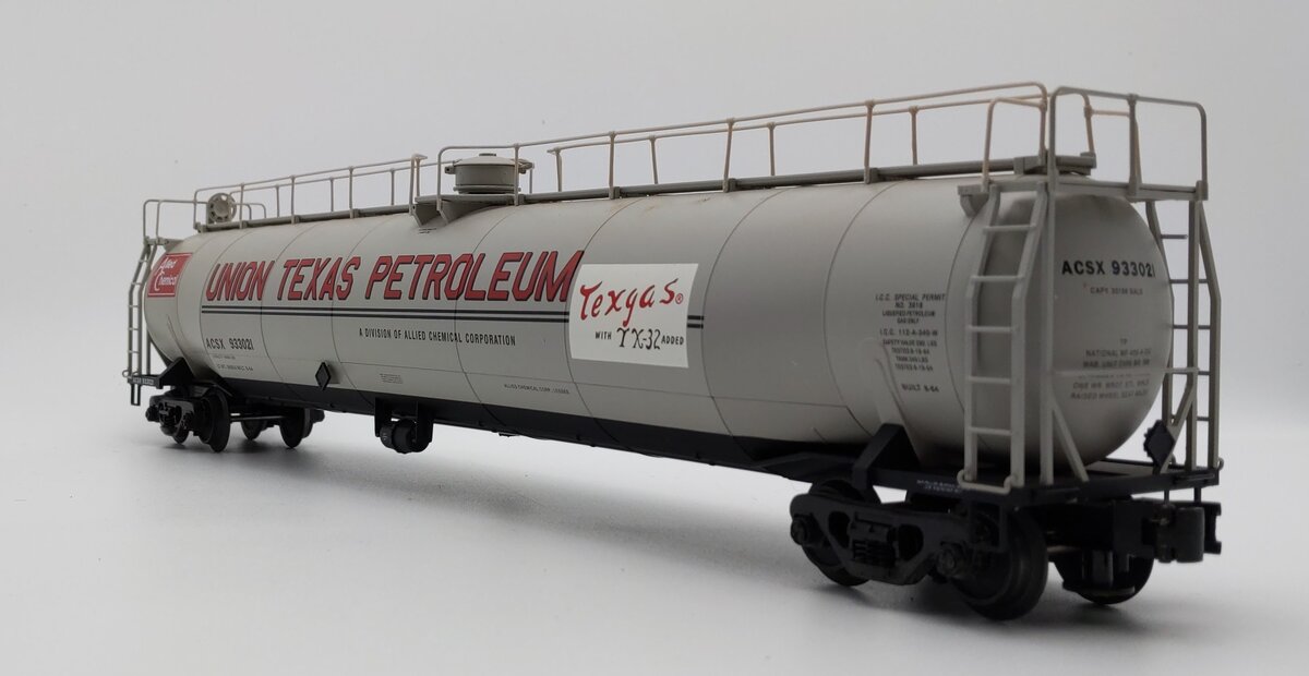 Atlas 6406-2 O Union Texas Petroleum ACF 33k Gallon Tank Car #933021 (3Rail) EX/Box