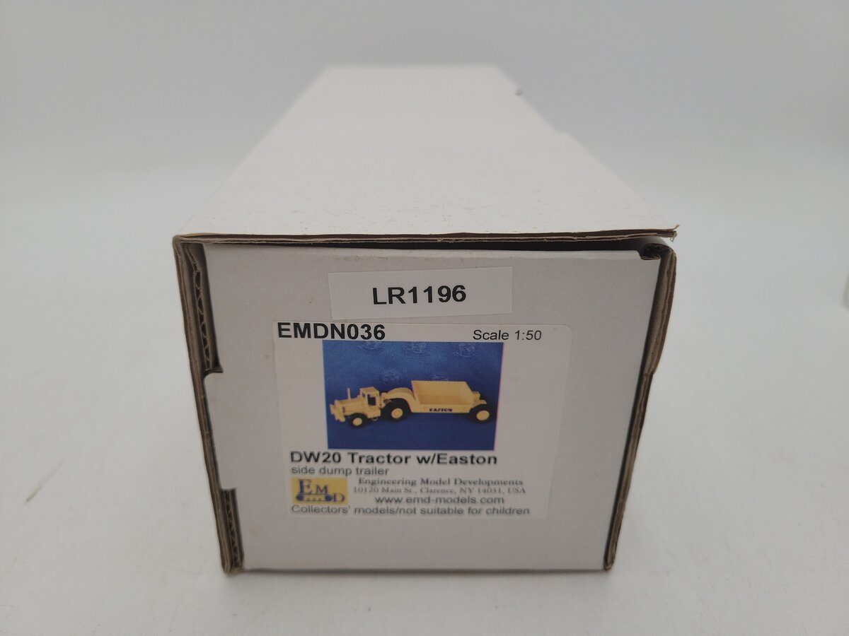 EMD DW20 1:50 Scale Caterpillar CAT DW20 Tractor With Easton Side Dump Trailer EX/Box