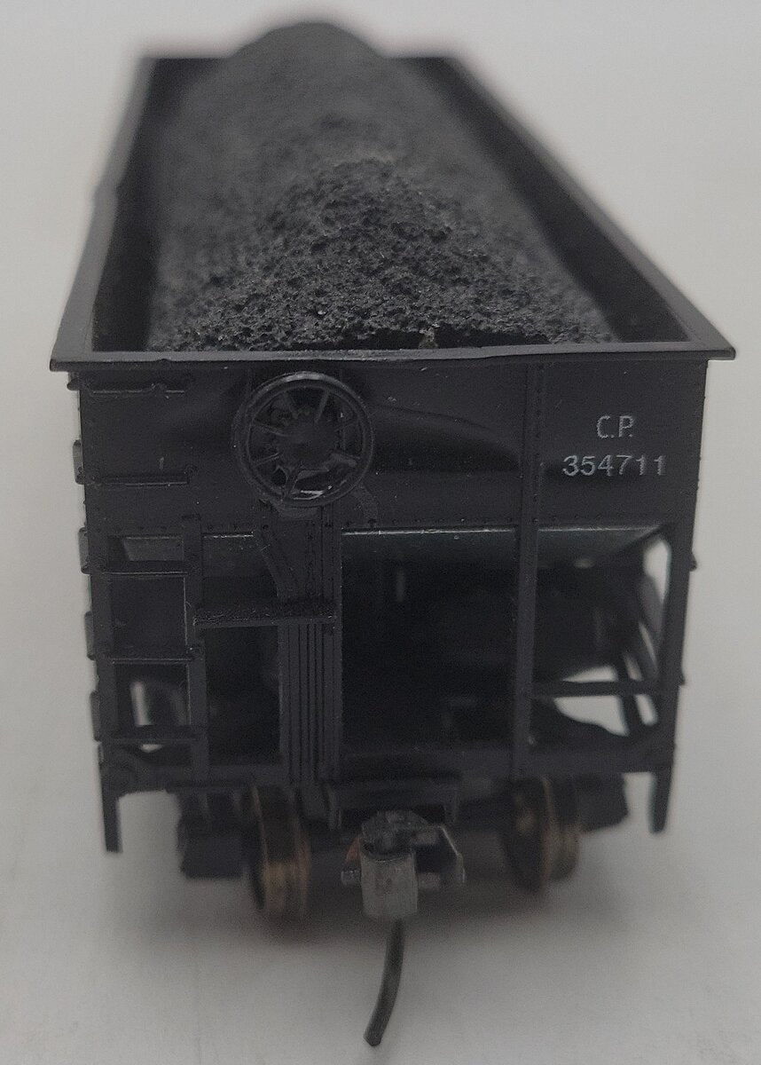 HO Scale Canadian Pacific Hopper Car #354711 W/ Load EX