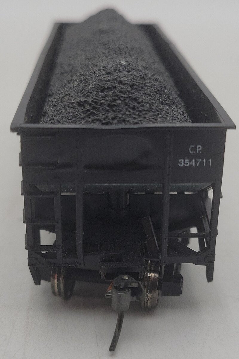 HO Scale Canadian Pacific Hopper Car #354711 W/ Load EX