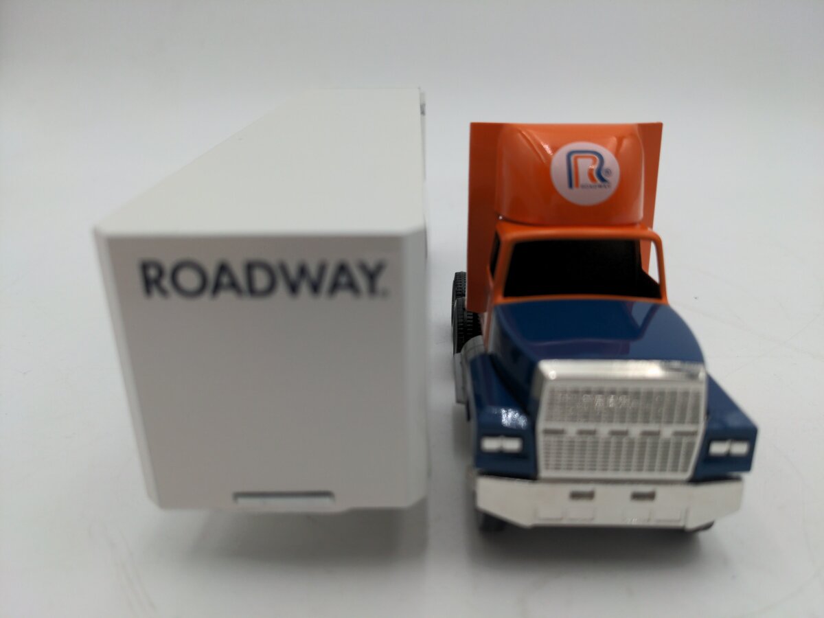 Winross Roadway 1:64 Scale Diecast Semi-Truck EX/Box