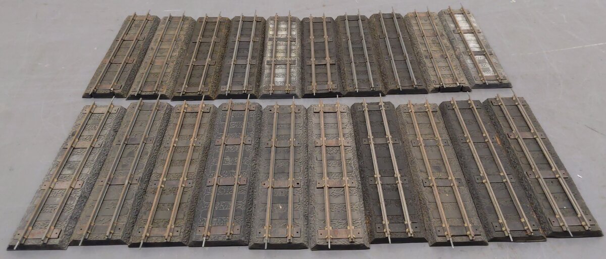 American Flyer 726 Vintage S Gauge Straight Rubber Roadbed w/ Track (20) VG