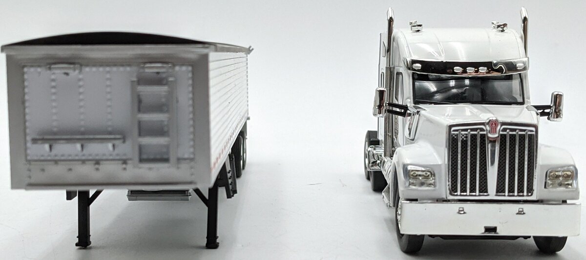 Tonkin 1:50 Diecast Kenworth W990 w/Sleeper Grain Trailer NIB