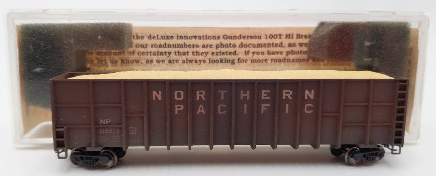 Deluxe Innovations 10510 N Scale Weathered NP 100t Wood Chip Car #119873 VG/Box