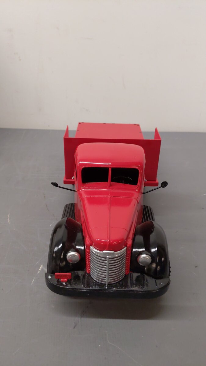 Brunswick Toys 552 1:16 Scale "Brunswick Trucking" Red/Black Truck Diecast Model EX/Box