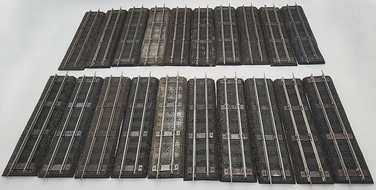 American Flyer 726 Vintage S Gauge Straight Rubber Roadbed w/ Track (20) VG