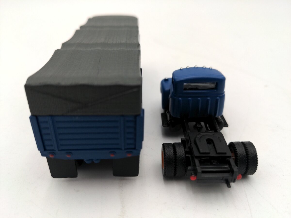 Classic Metal Works 31128 HO Mini Metals Roadway IH R-190 Tractor/Trailer Set LN