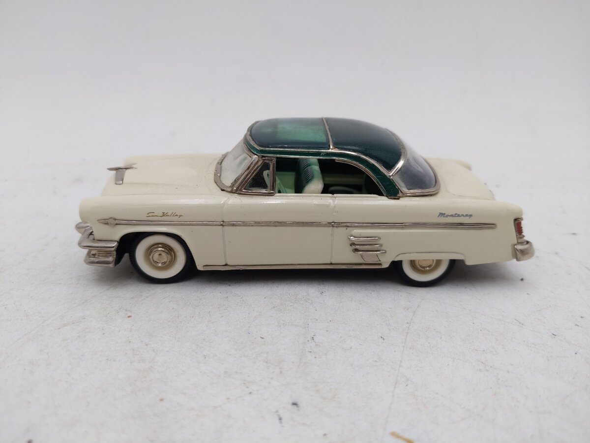 Collector's Classics 305426 1:43 1954 Mercury Monterey Sun Valley EX