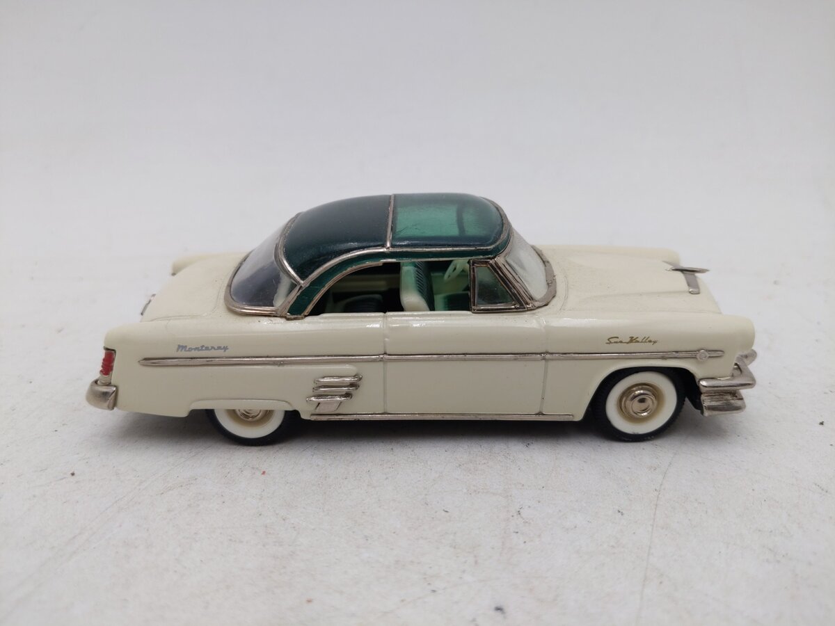 Collector's Classics 305426 1:43 1954 Mercury Monterey Sun Valley EX