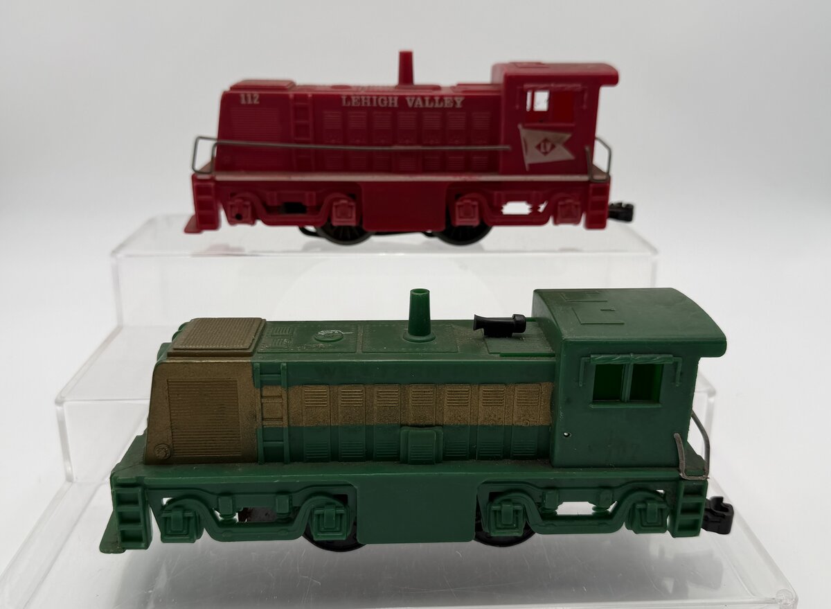 Marx Vintage O Diesel Switcher Locomotives: 112 & 702 [2]