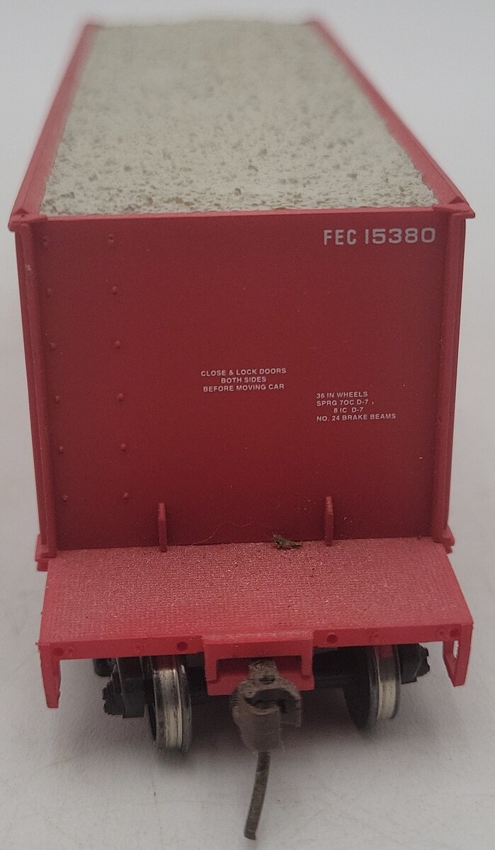 Walthers 932-7053 Florida East Coast 40' Ortner Aggregate Car #15380 EX/Box