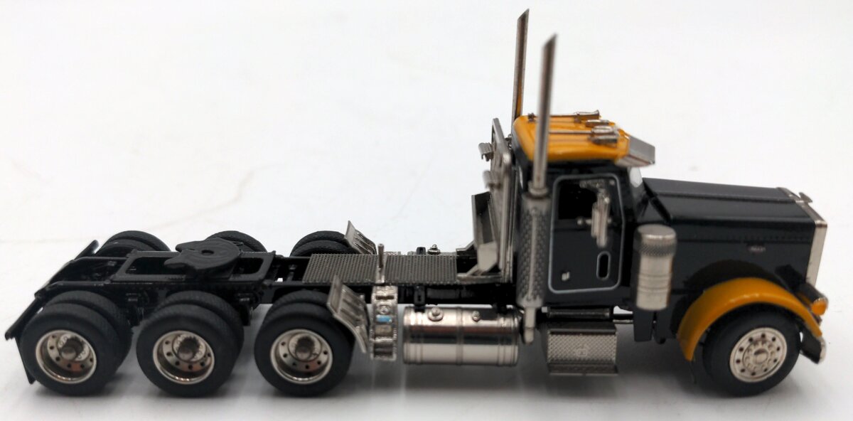 IXO Models W925 1:64 Scale Diecast Kenworth Semi Tractor NEW