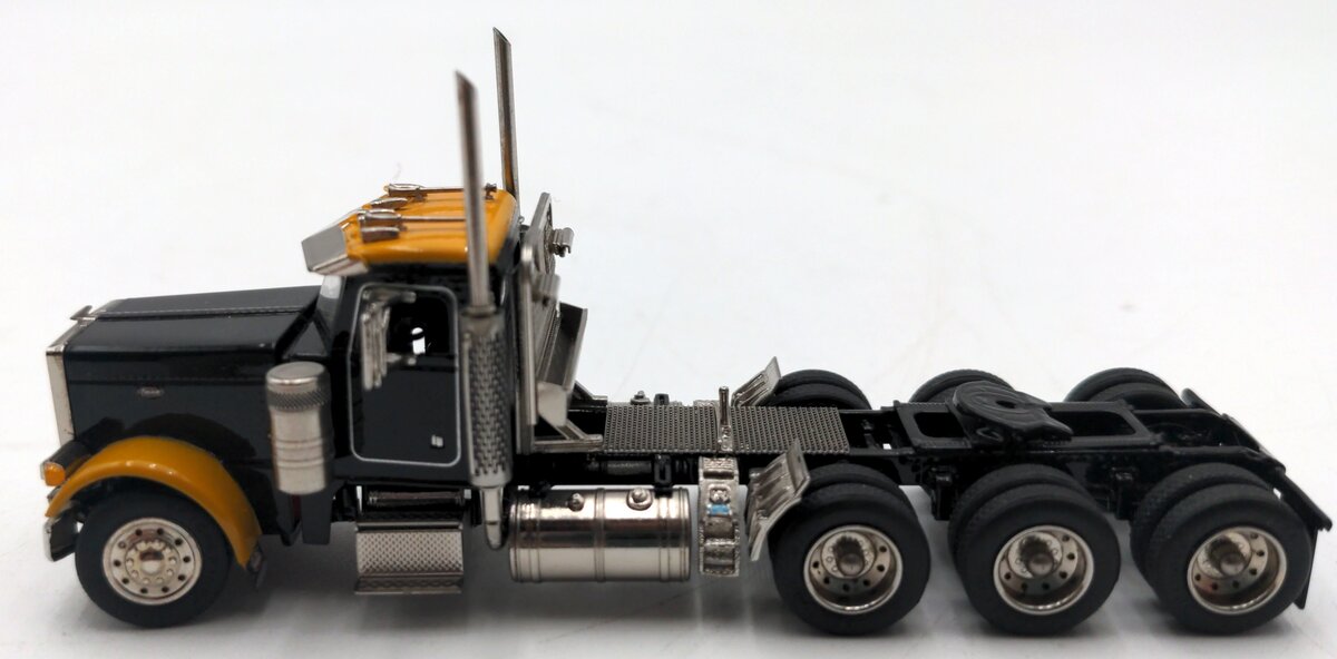 IXO Models W925 1:64 Scale Diecast Kenworth Semi Tractor NEW