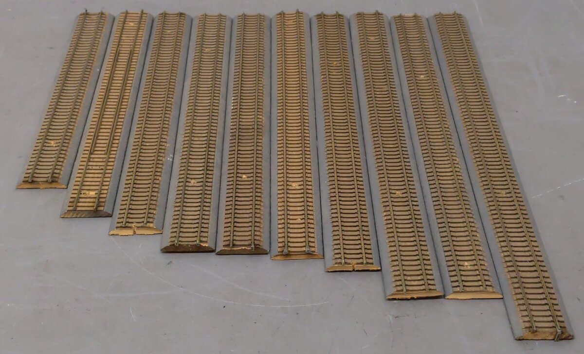 Custom Wood bed HO Scale 13 to 21 inch Straight Track Sections [10] VG