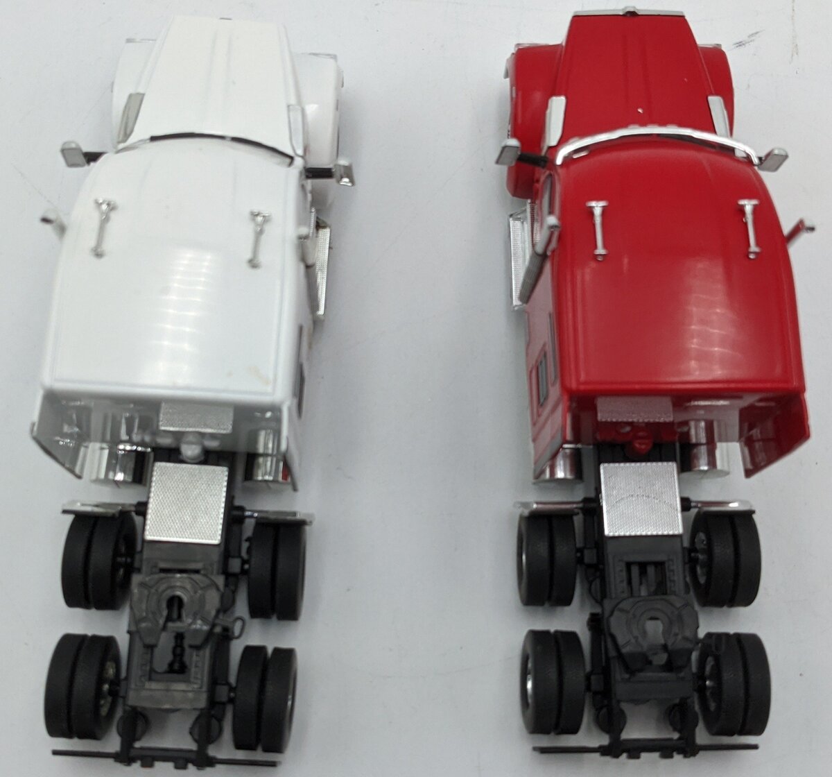 Tonkin 1:50 Diecast Kenworth W990 Sleeper Cab Set of Two White/Red VG/Box