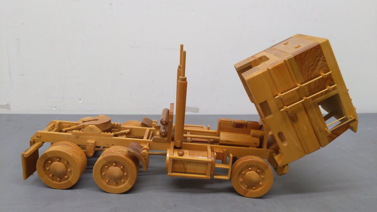 Unknown Manufacturer All Wood Tractor Trailer Handmade Open Cab & Running Wheels EX