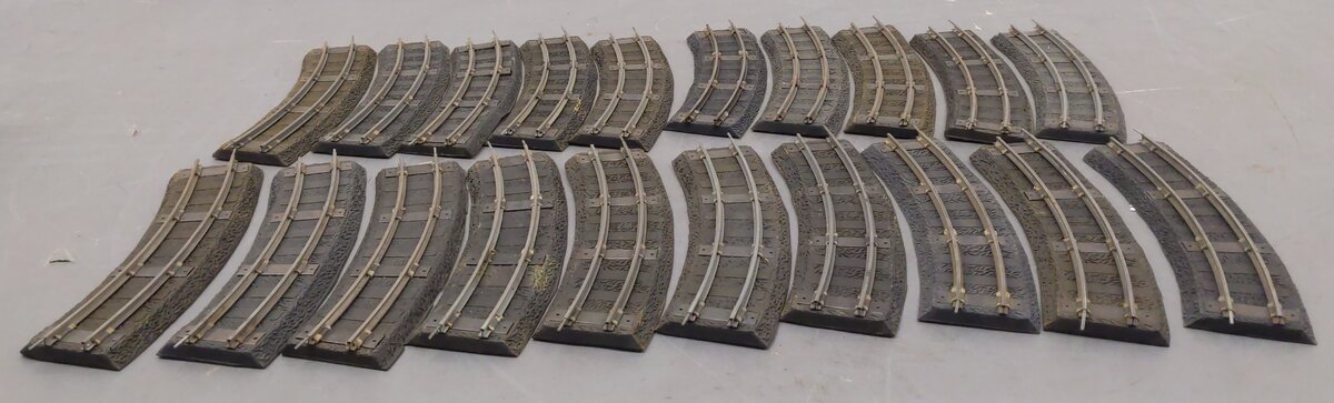 American Flyer 727 Vintage S Curved Rubber Roadbed Sections w/ Track (20) VG