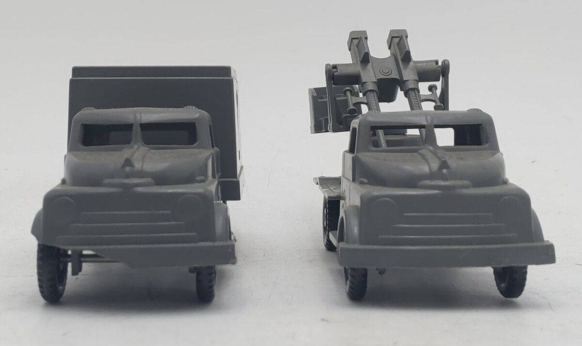 Pyro O Gauge Plastic USMC Ambulance & AA Truck VG